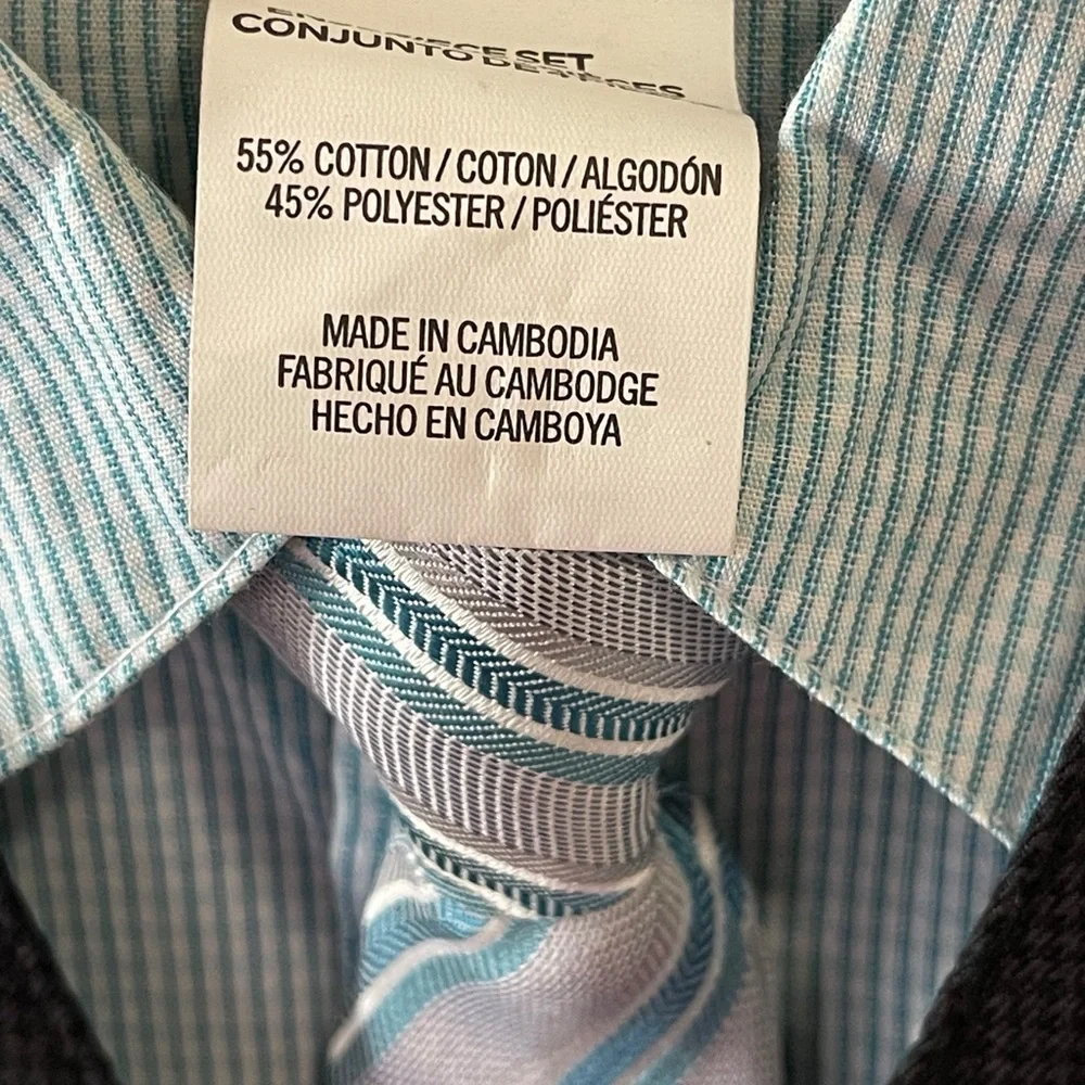 Van Heusen questions leave